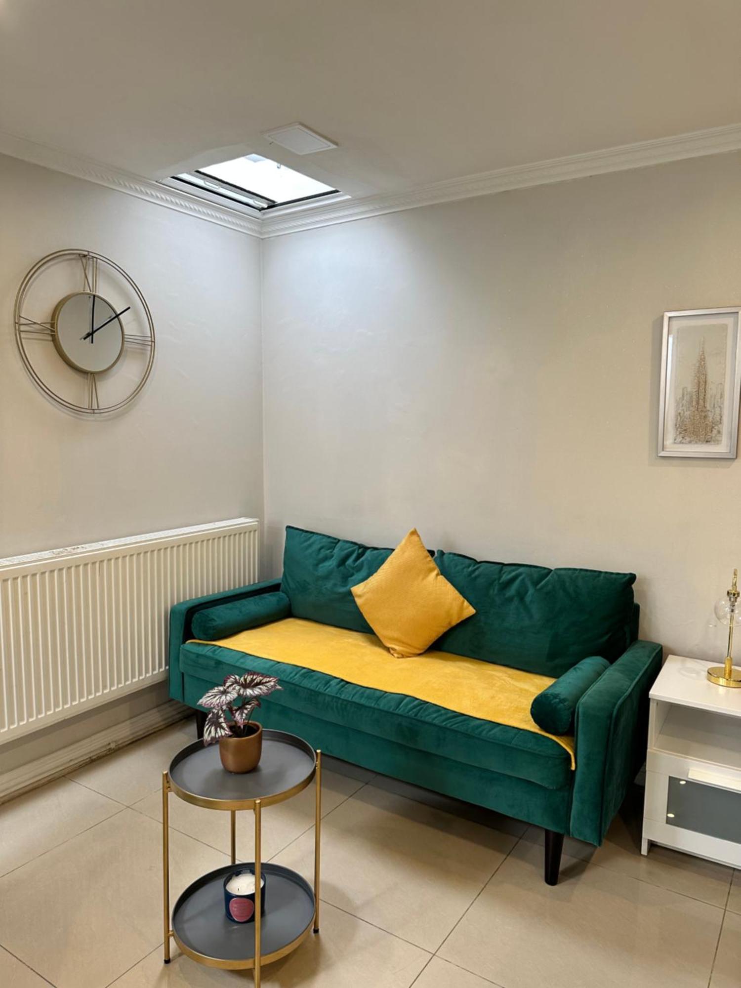 Luxury Studio Apartment Harrow on the Hill Exterior photo